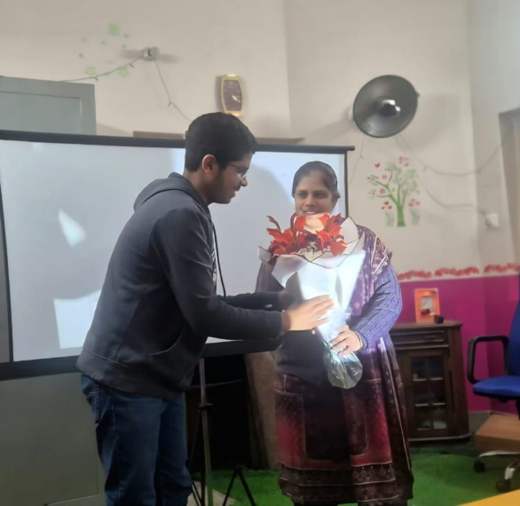 Vedant Agrawal thanking the clinic team after a ClearRead workshop